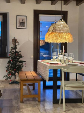 Cozy 3 bedroom Chalet with Garden & Private Parking